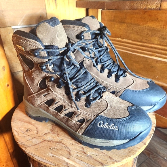 Cabela's Other - CABELAS DRY PLUS WATERPROOF BOOTS- MEN'S SIZE 9.5